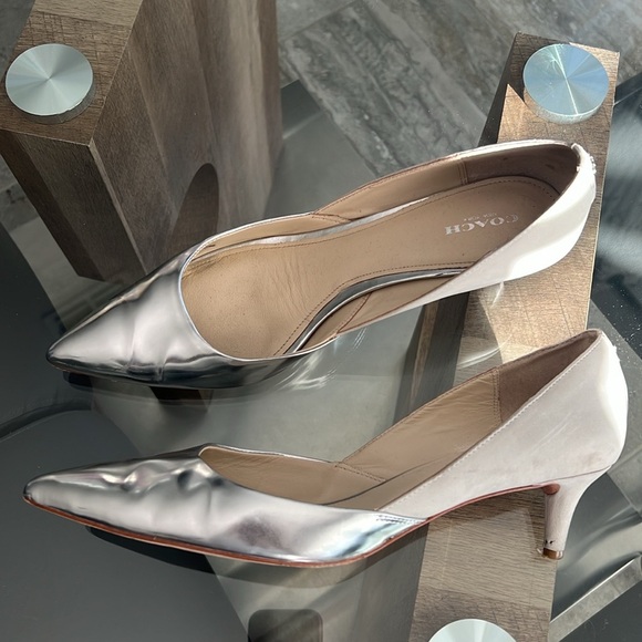 Coach Metallic Silver Pointed Toe Kitten Heel Pumps, Size 11 EXCELLENT! - Picture 8 of 8